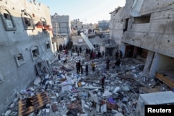جنوبی غزہ کی پٹی میں اسرائیلی حملے کے بعد تباہی کا ایک منظر فوٹو رائٹرز 29 دسمبر 2024