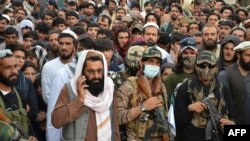 طالبان کے نائب آرمی چیف حاجی مالی خان نے صوبۂ خوست کا دورہ کیا اور فضائی حملوں سے متاثرہ علاقے کا جائزہ لیا۔