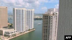 Số bán nhà và chung cư nằm cạnh bờ biển ở Florida gia tăng phần lớn là từ khách hàng quốc tế