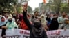حجاب کا تنازع: بیرون ملک مقیم بھارتی کیا سوچتے ہیں؟